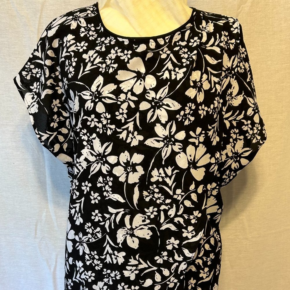 XL Liz Claiborne Career Style Short/Capped Sleeve Blouse